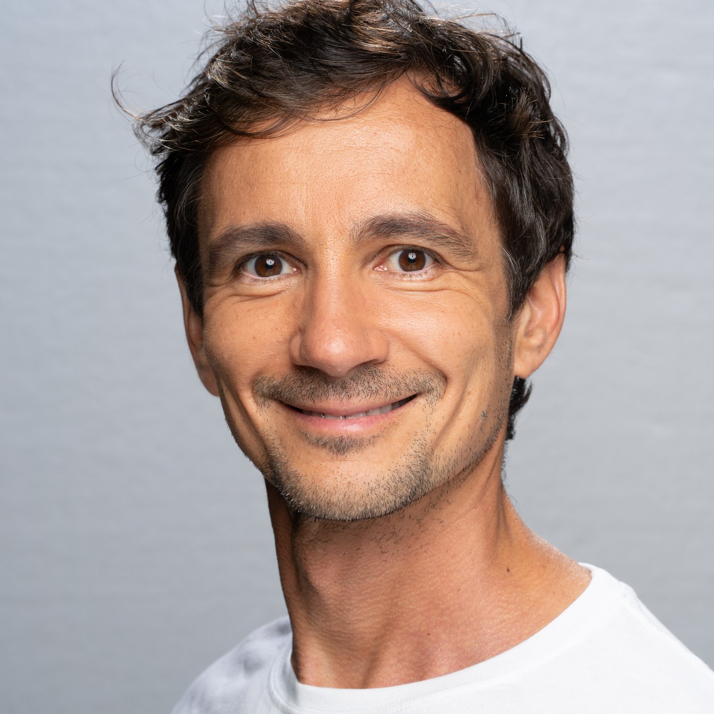  Emilian Popa